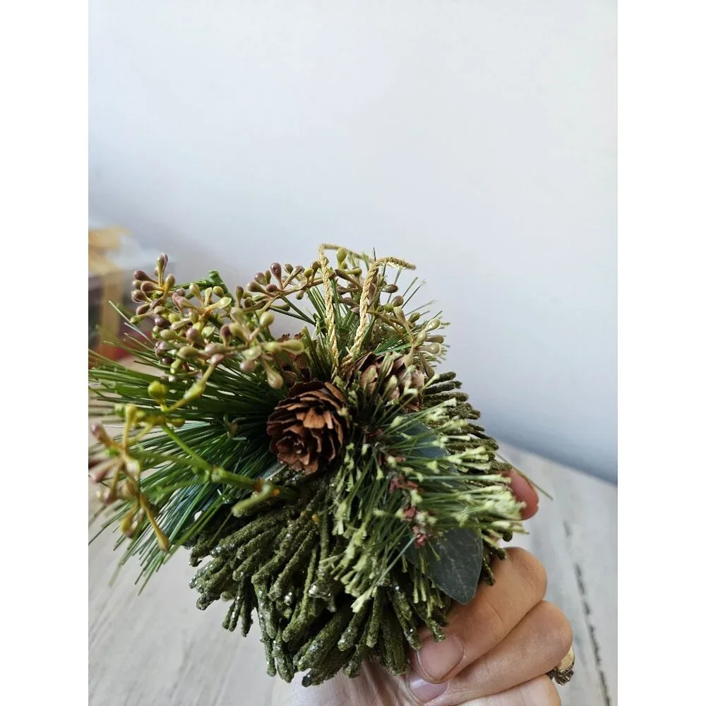 Pier 1‎ Pinecone glitter green evergreen ornament Xmas tree decor
